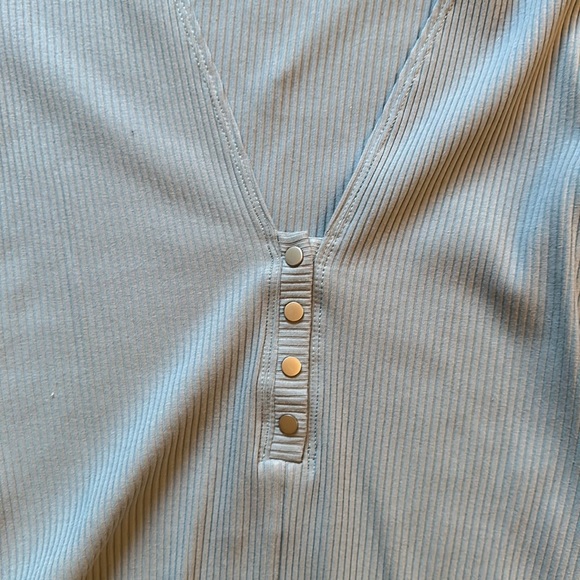 NWOT baby blue bodysuit - Picture 4 of 7